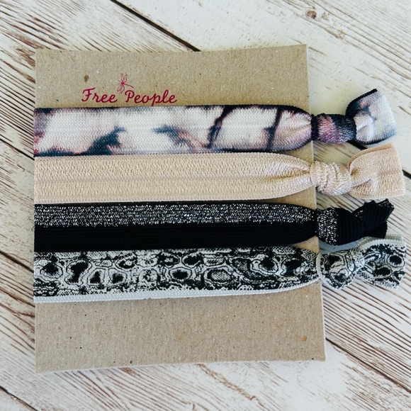 Free People Accessories - Free People Elastic Hair Ties
